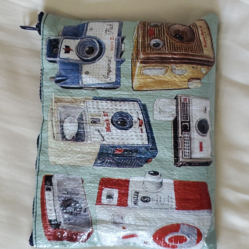 Blue Q Cameras Graphic Accessory/Pencil Zipper Bag - Picture 4 of 6